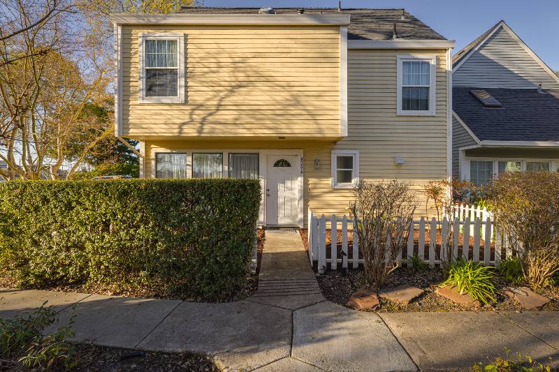 Townhouse for rent at 8294 Windmill Farms Dr, Cotati, CA 94931