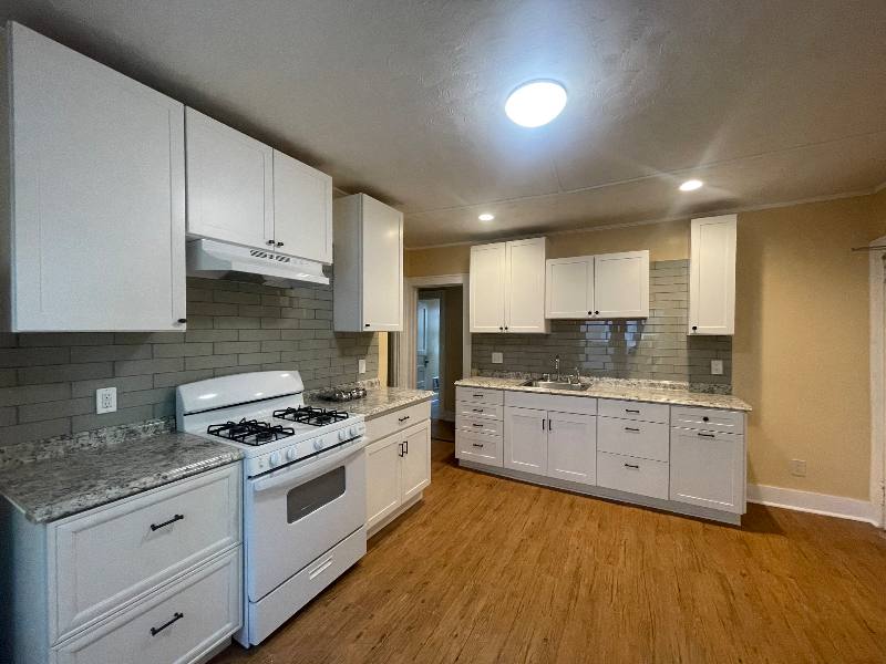 Apartment for rent at 117 Enfield St, Hartford, CT 06112