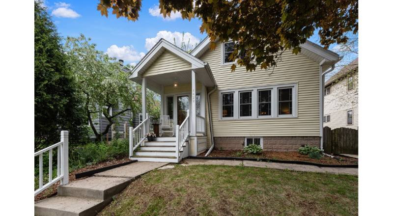 House for rent at 4422 N Bartlett Ave, Milwaukee, WI 53211