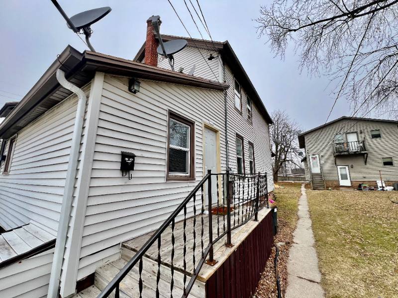 Apartment for rent at 1713 Erie Ave #1713A, Sheboygan, WI 53081