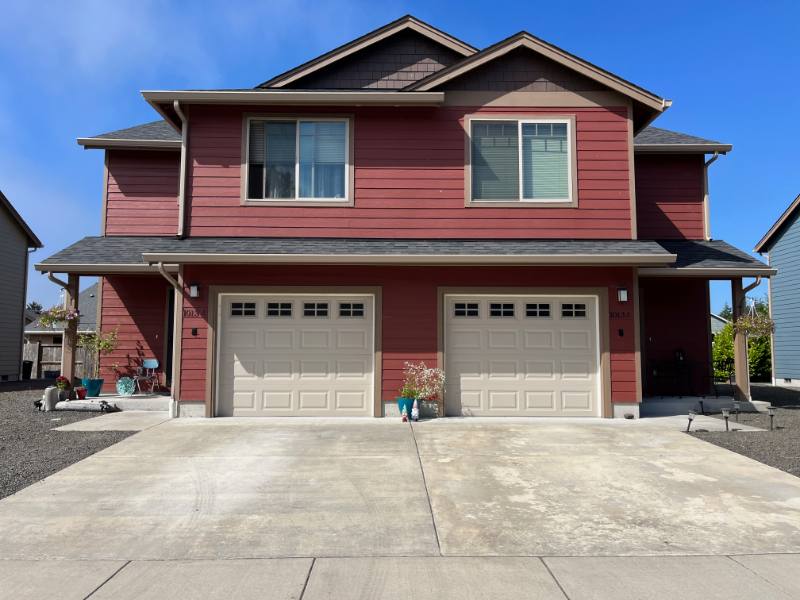 Apartment for rent at 1013 SW Juniper Gardens Lane #B, Warrenton, OR 97146