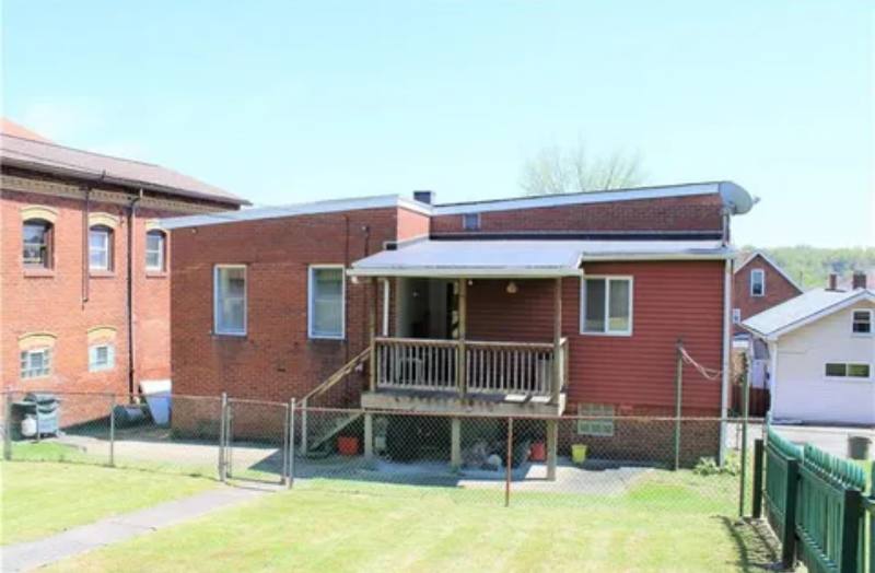 House for rent at 225 W 10th Ave #REAR, Tarentum, PA 15084
