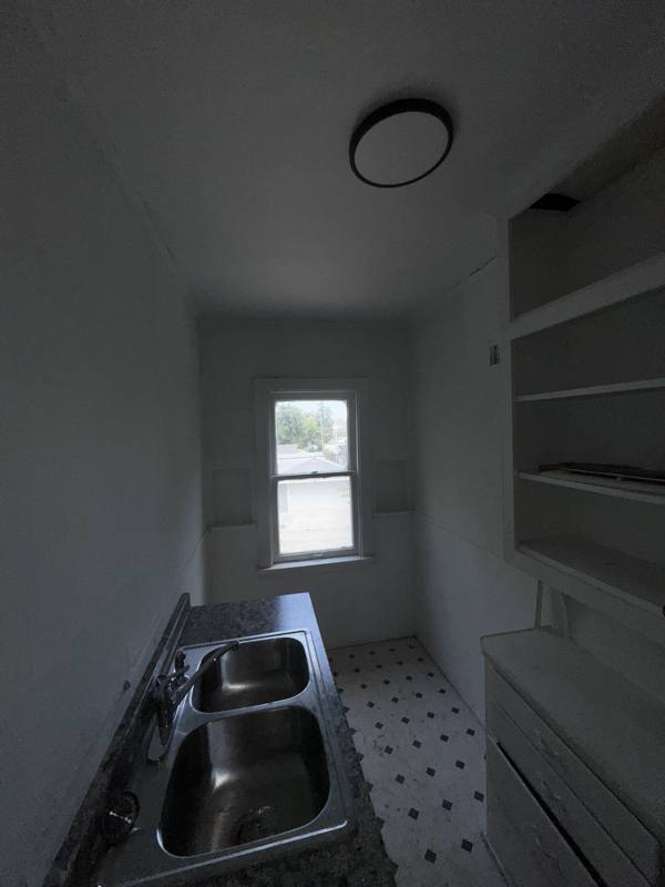 Apartment for rent at 1211 Starr Ave #8, Toledo, OH 43605
