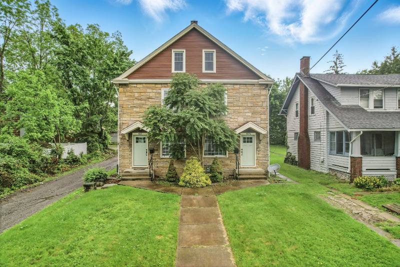 Apartment for rent at 407 E Clen Moore Blvd #407-5, New Castle, PA 16105