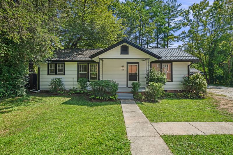 House for rent at 433 S Broad St, Brevard, NC 28712