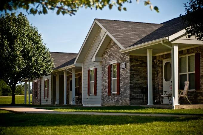 Townhouse for rent at 7000 N Buckingham Square #STUIE 102E, Columbia, MO 65202