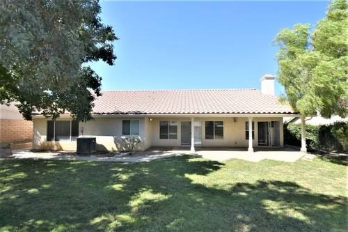 House for rent at 42240 71st St, Lancaster, CA 93536
