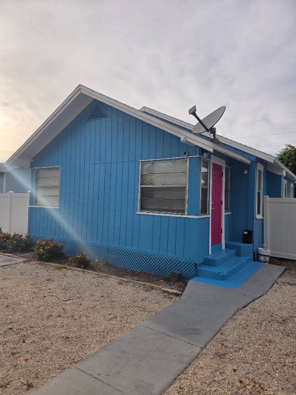 House for rent at 2331 16th Ave S, Saint Petersburg, FL 33712