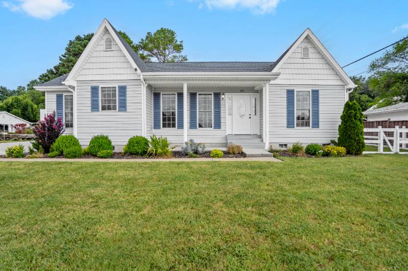 House for rent at 305 Lake Dr, Branson, MO 65616