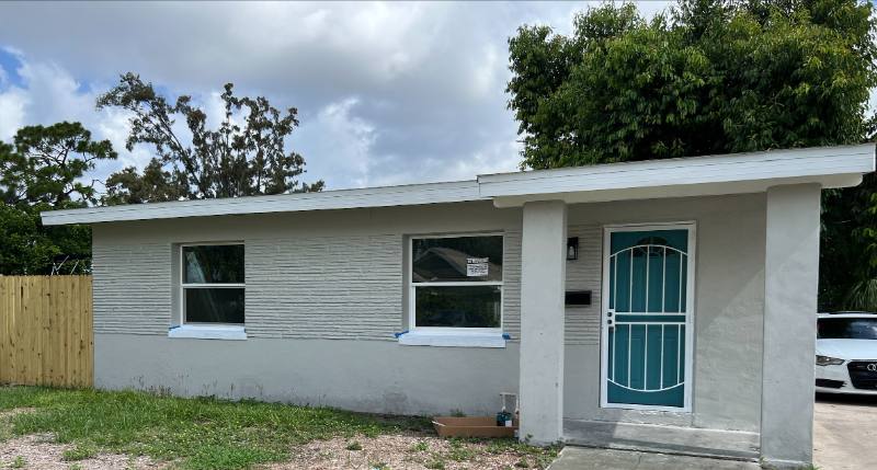 House for rent at 3235 Oakley Ave S, Saint Petersburg, FL 33712