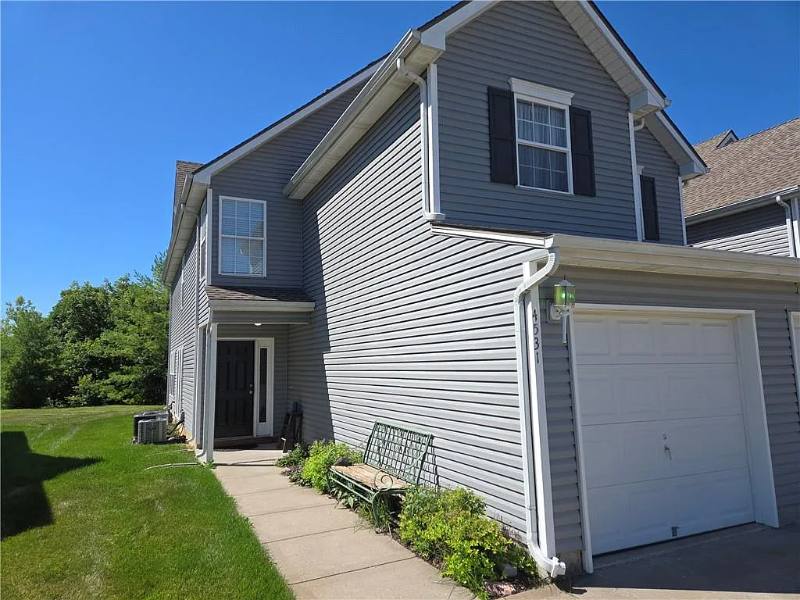 Townhouse for rent at 4531 NE 83rd St, Kansas City, MO 64119