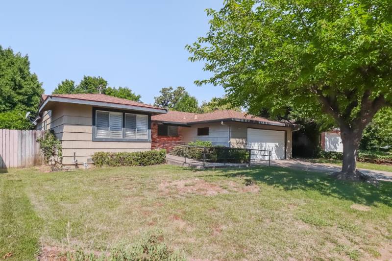 House for rent at 2808 Notre Dame Dr, Sacramento, CA 95826