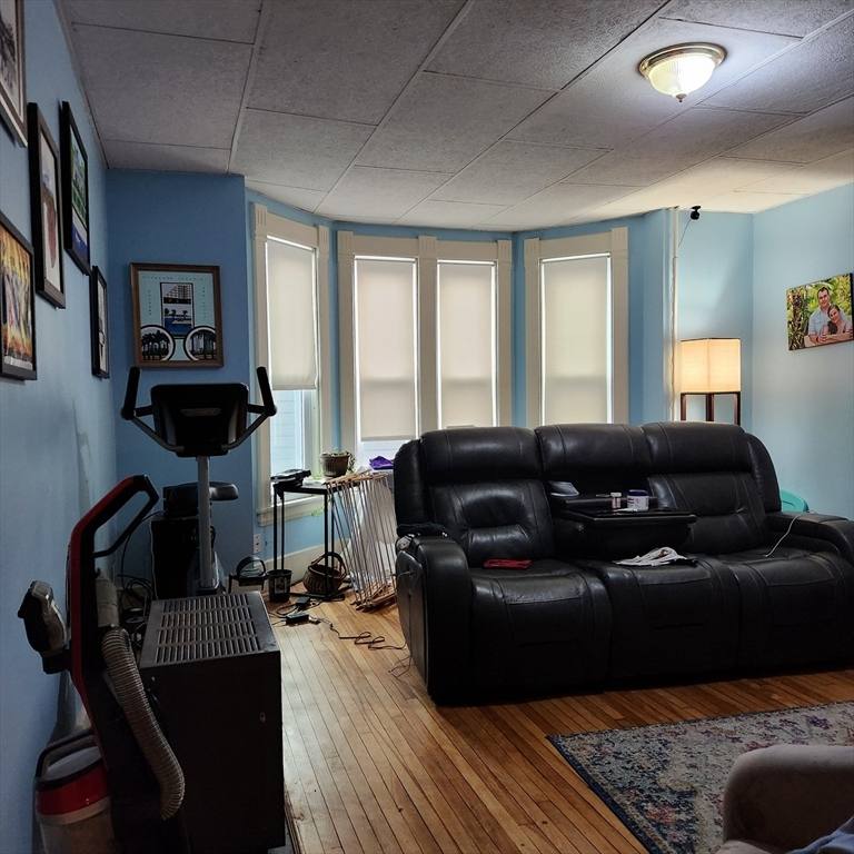 Apartment for rent at 213 Lincoln St #2F, Worcester, MA 01605
