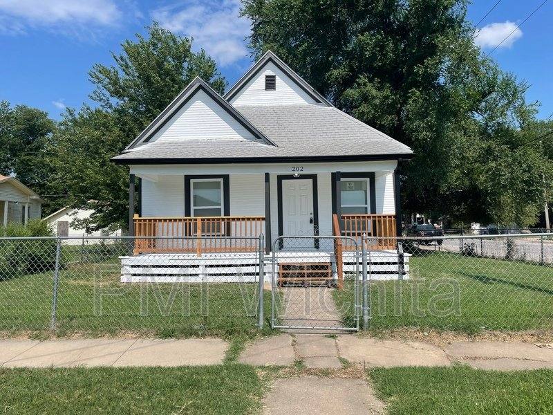 House for rent at 202 N Ash St, Wichita, KS 67214