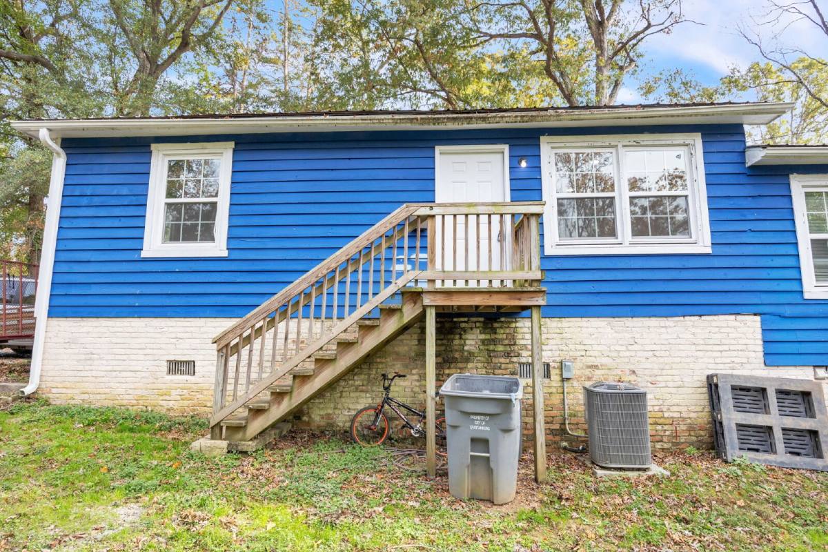 Apartment for rent at 308 N Fairview Ave #A, Spartanburg, SC 29302