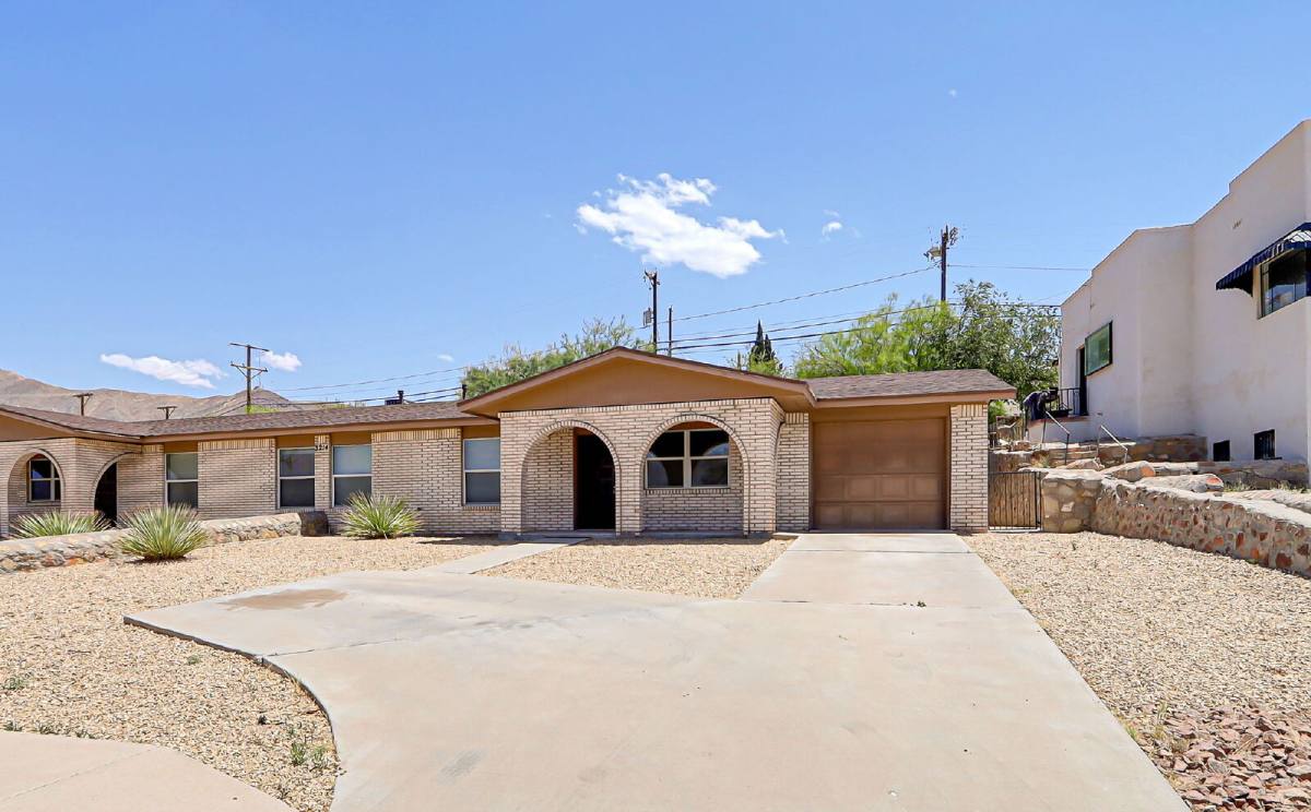 Townhouse for rent at 3214 N Stanton St #B, El Paso, TX 79902