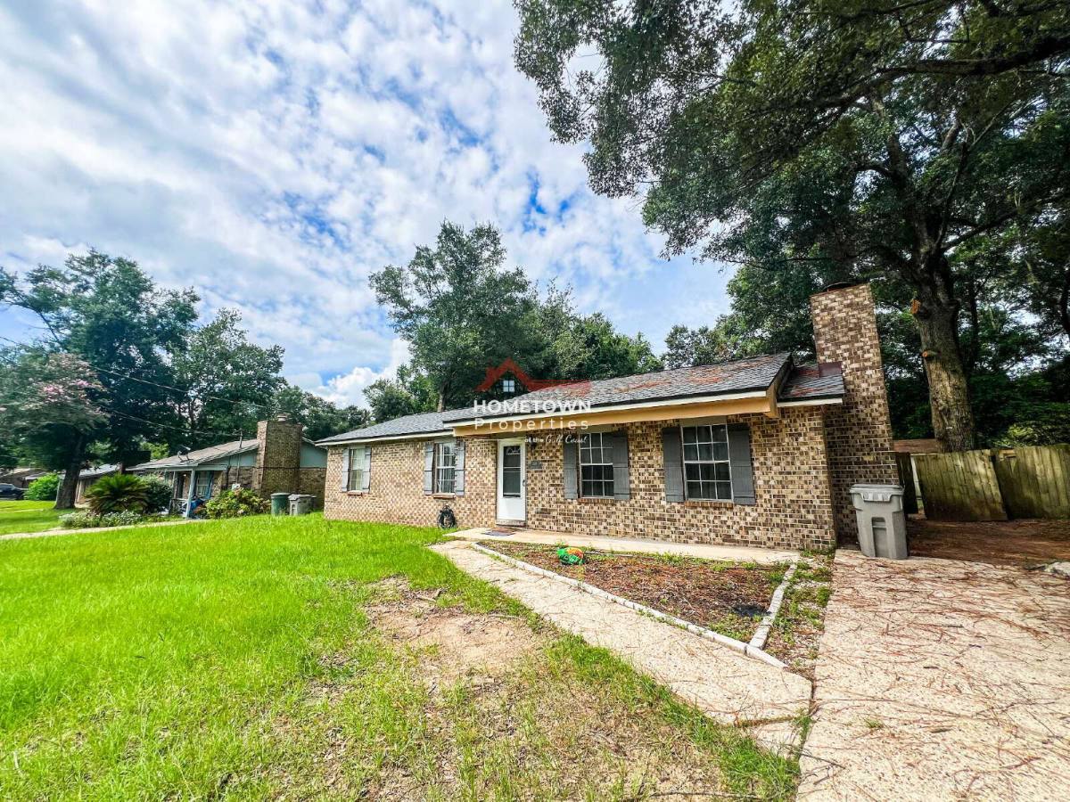 House for rent at 2819 Godwin Lane, Pensacola, FL 32526