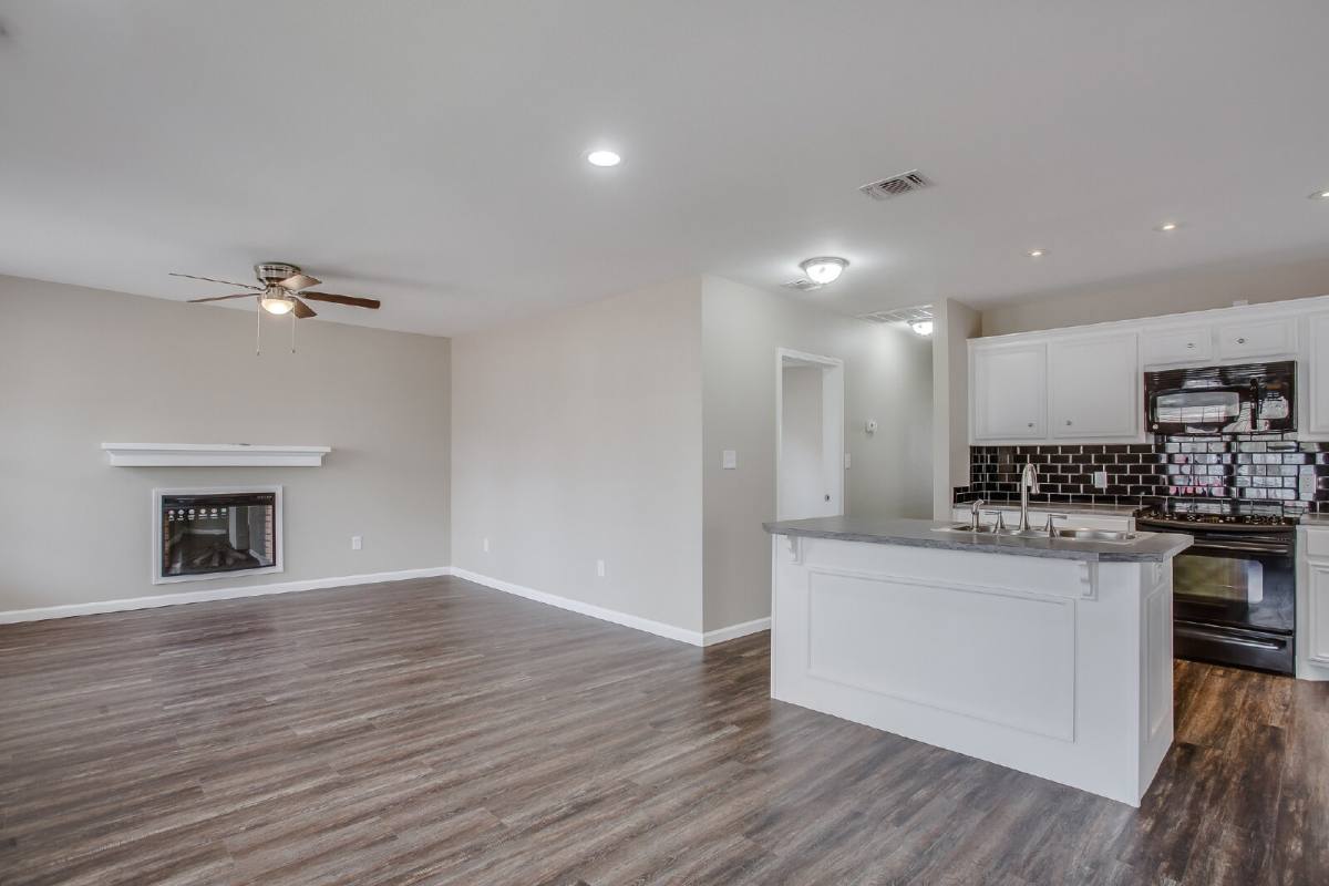 Townhouse for rent at 1909 16th St, Lubbock, TX 79401