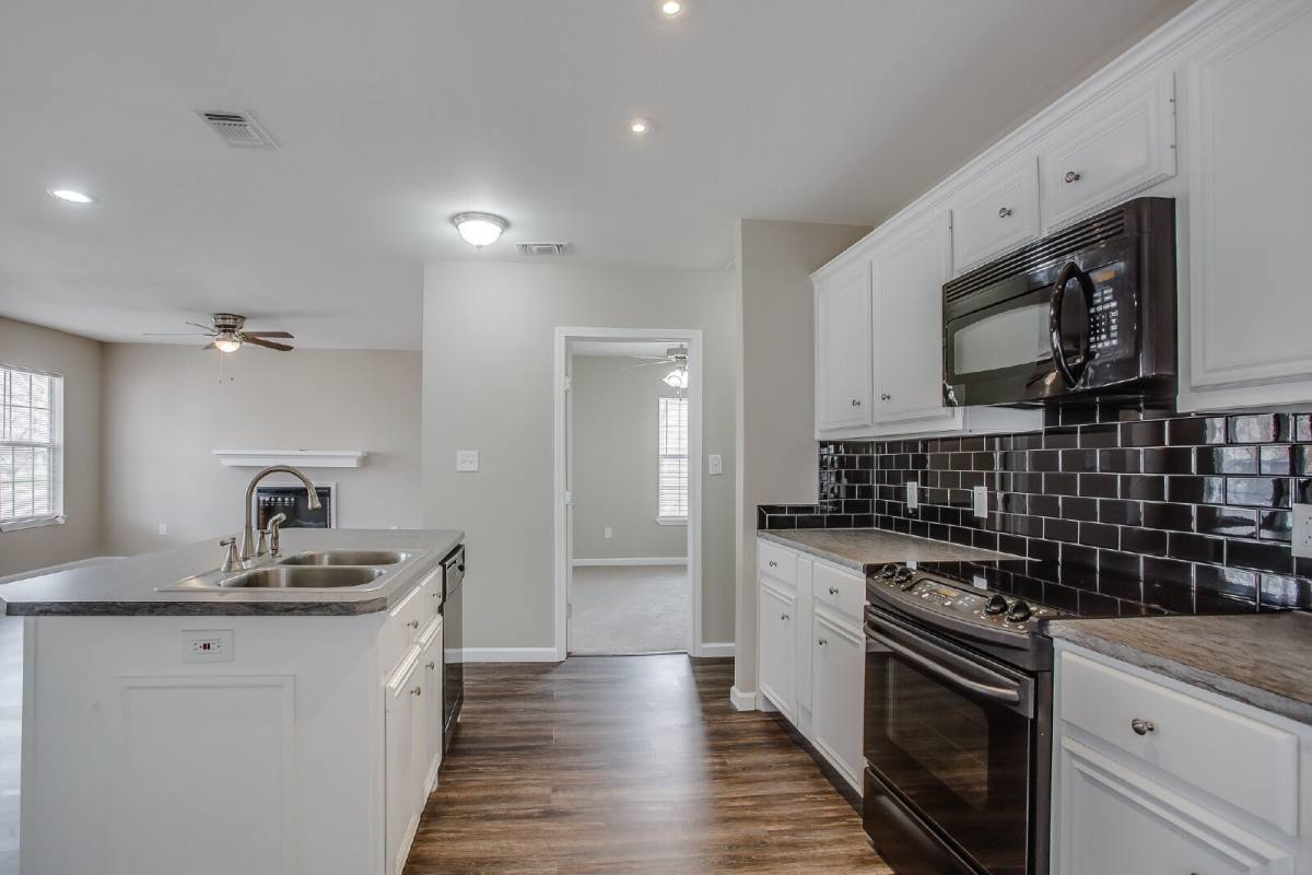 Townhouse for rent at 1909 16th St, Lubbock, TX 79401