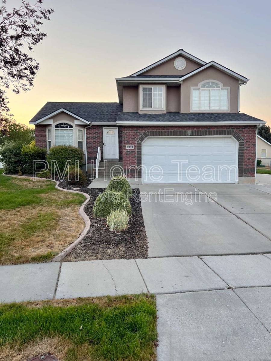 House for rent at 2299 S 225 E, Clearfield, UT 84015