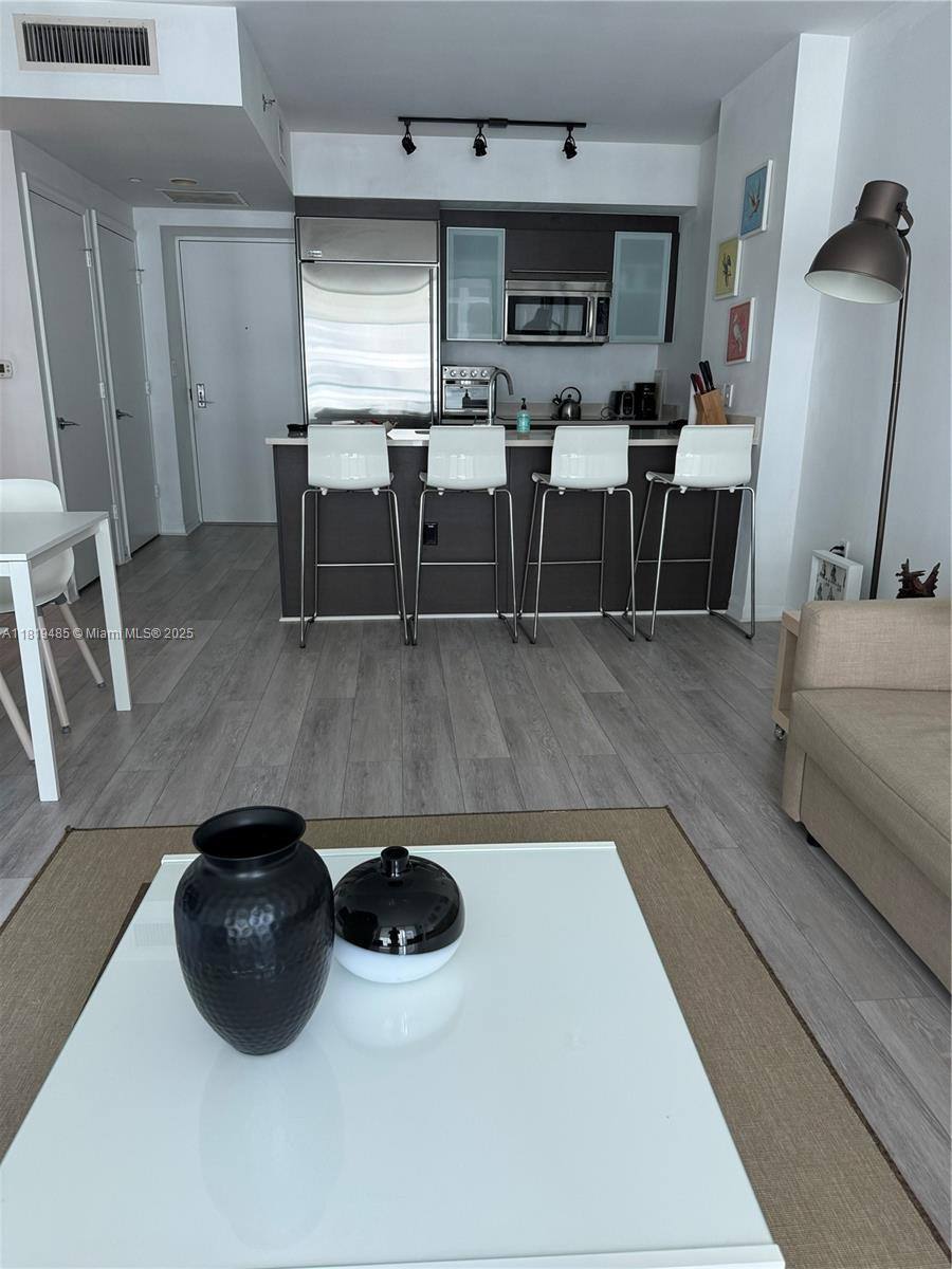 House for rent at 500 Brickell Ave #1704, Miami, FL 33131
