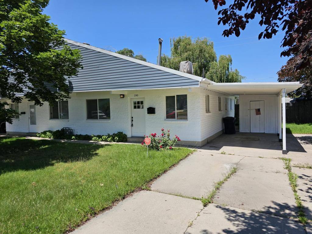 House for rent at 196 W 2050 N, Clearfield, UT 84015