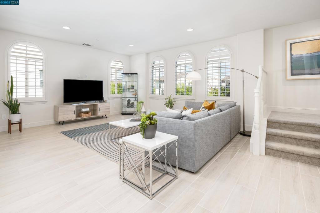 Townhouse for rent at 3021 Blackberry Ave, San Ramon, CA 94582