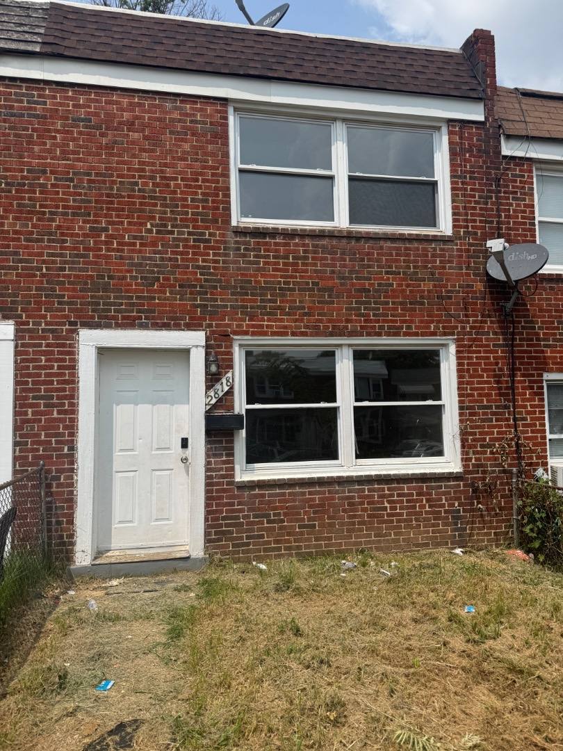 House for rent at 2818 Eastshire Dr, Baltimore, MD 21230