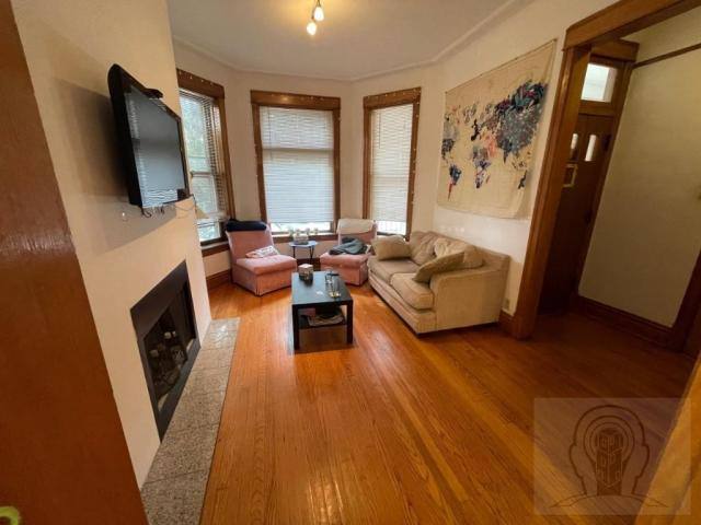 Apartment for rent at 3135 N Clifton Ave #3F, Chicago, IL 60657