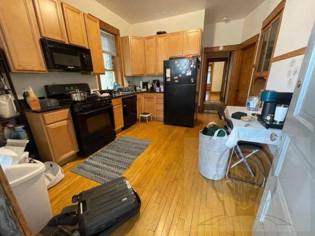 Apartment for rent at 3135 N Clifton Ave #3F, Chicago, IL 60657