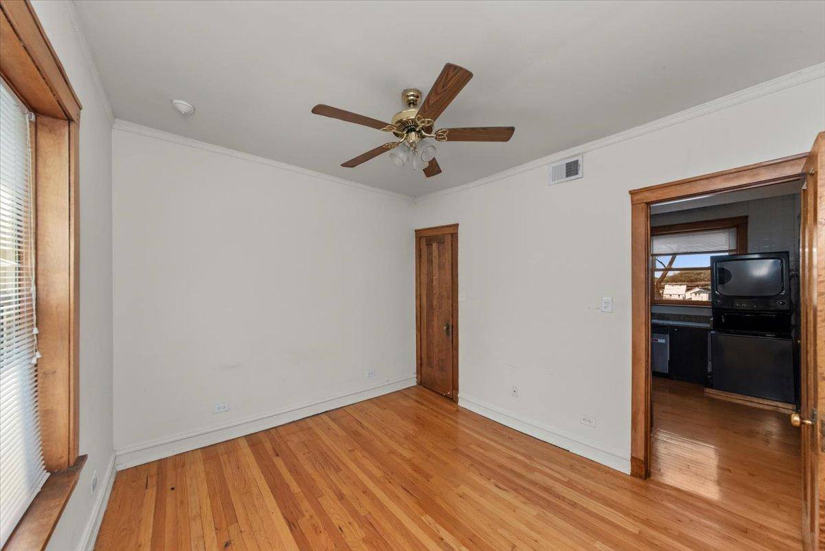 Apartment for rent at 1535 W Addison #3, Chicago, IL 60613
