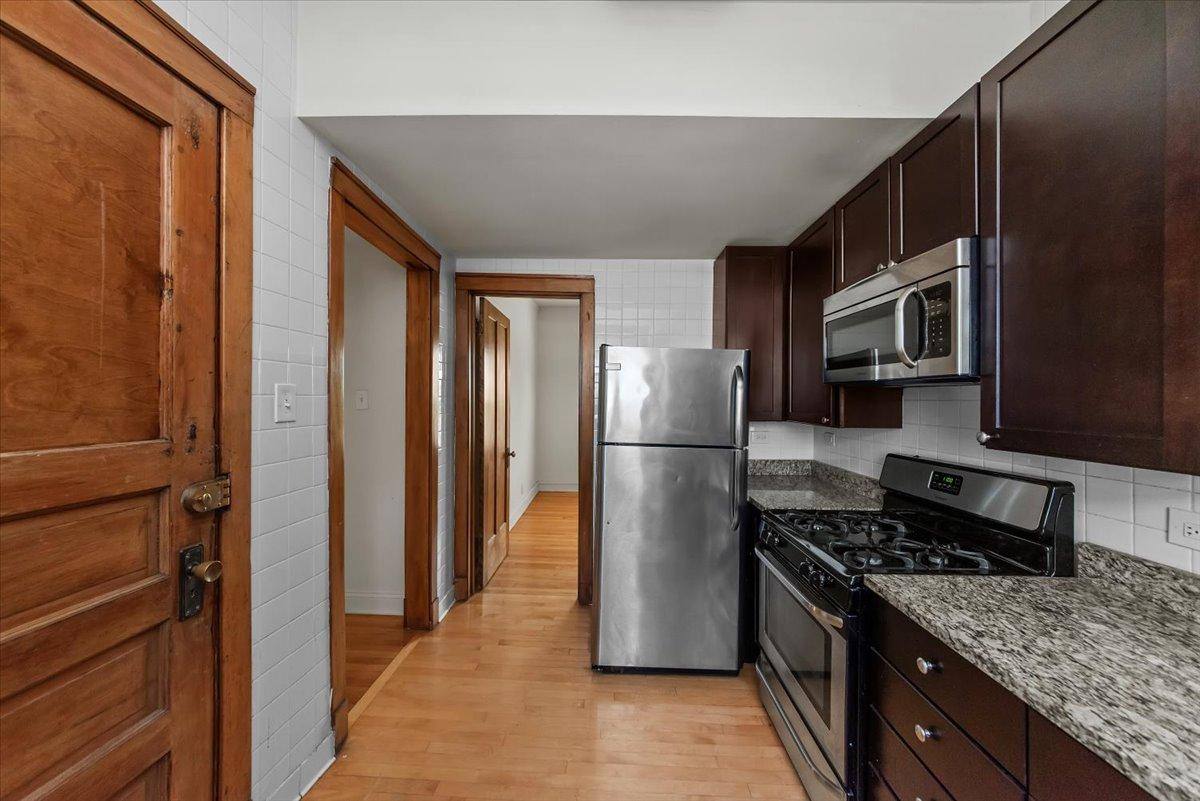 Apartment for rent at 1535 W Addison #3, Chicago, IL 60613