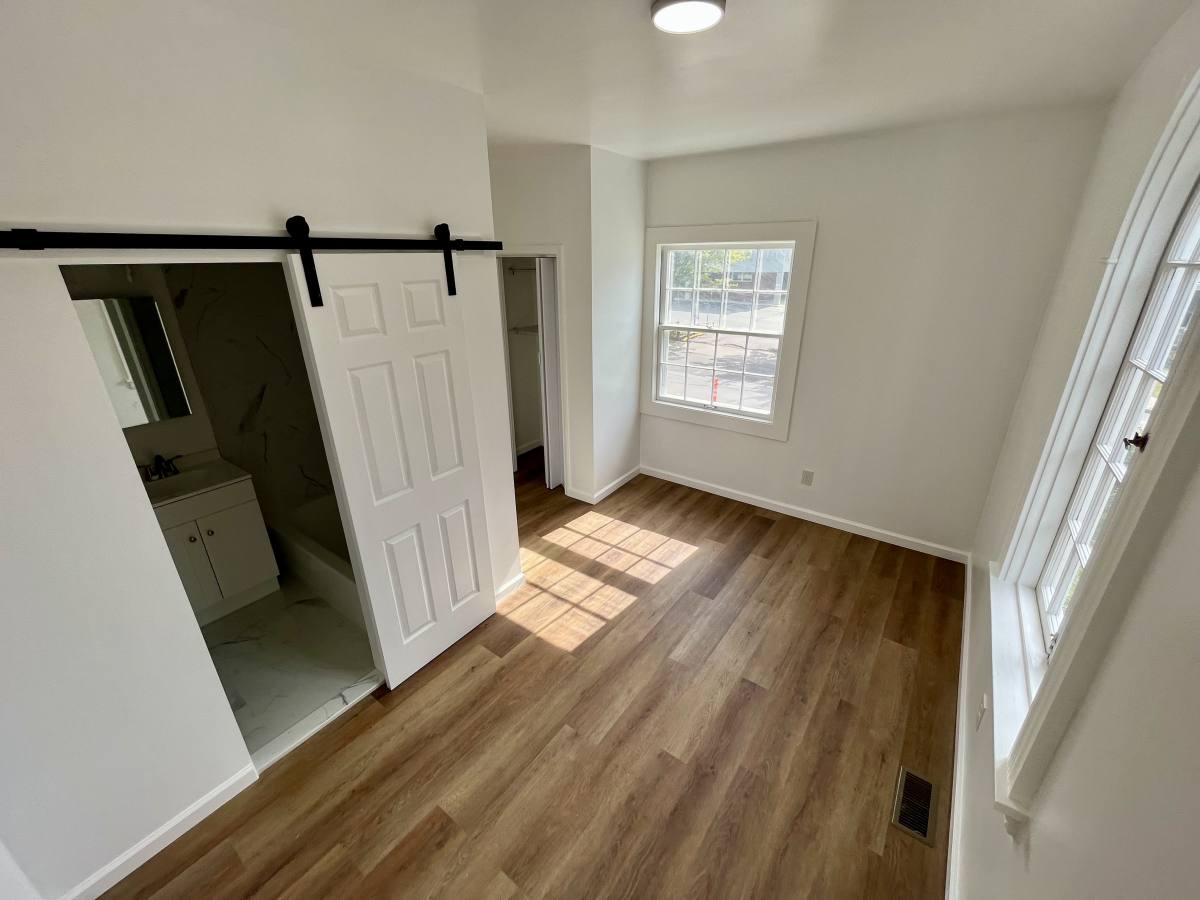 House for rent at 463 E Maxwell St, Lexington, KY 40508