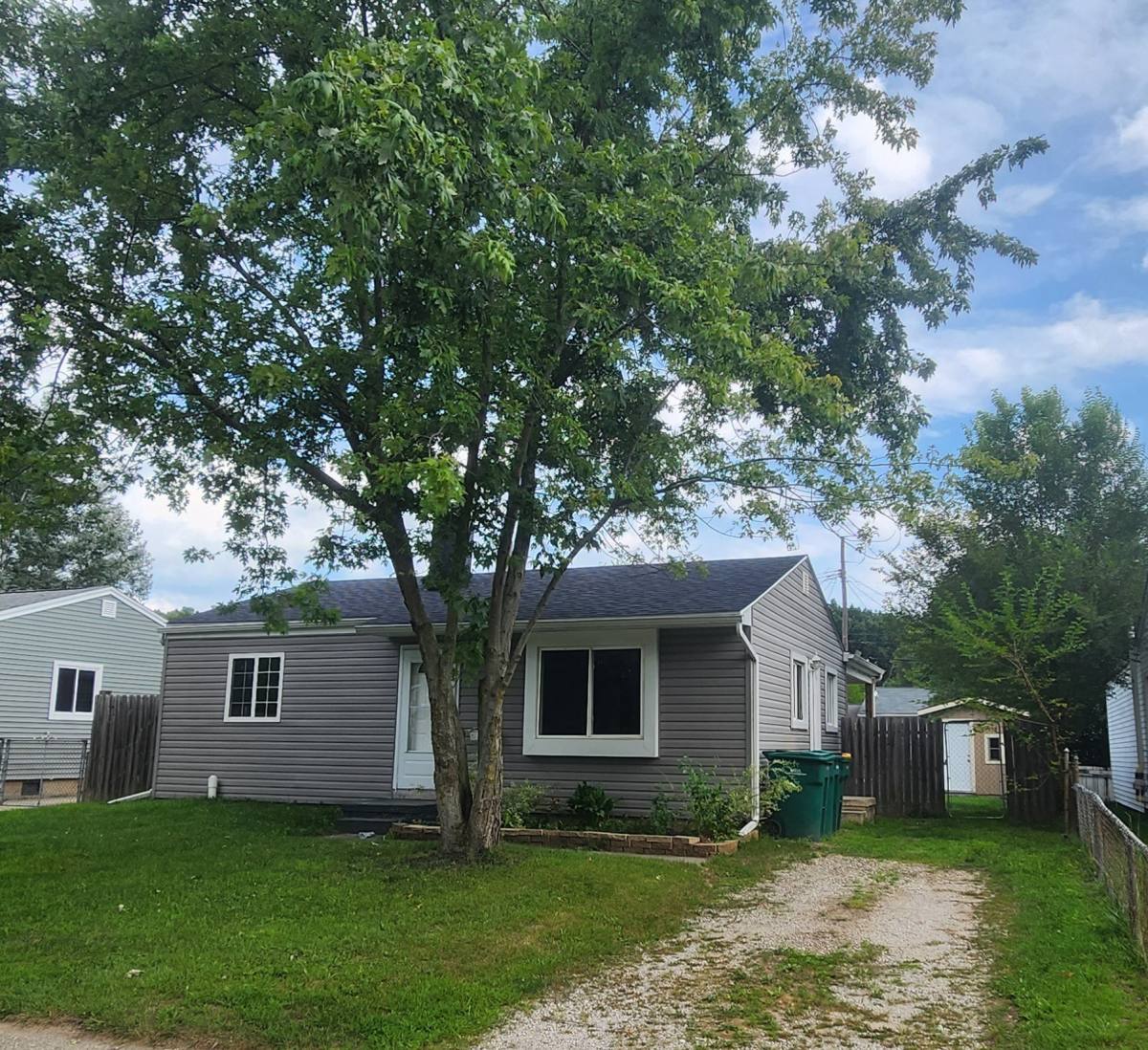 House for rent at 271 Dakota Ave, Ypsilanti, MI 48198
