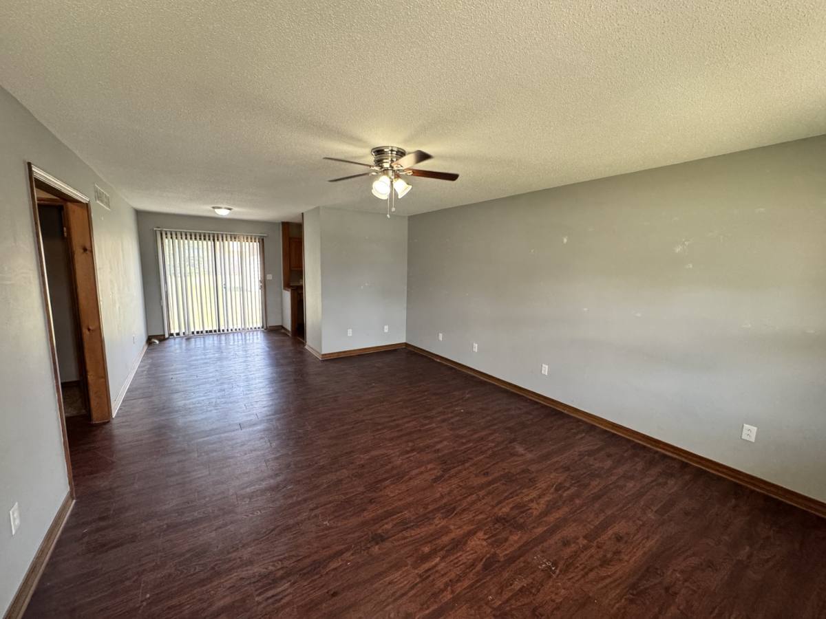 Apartment for rent at 1025 Ohio St, Pittsburg, KS 66762