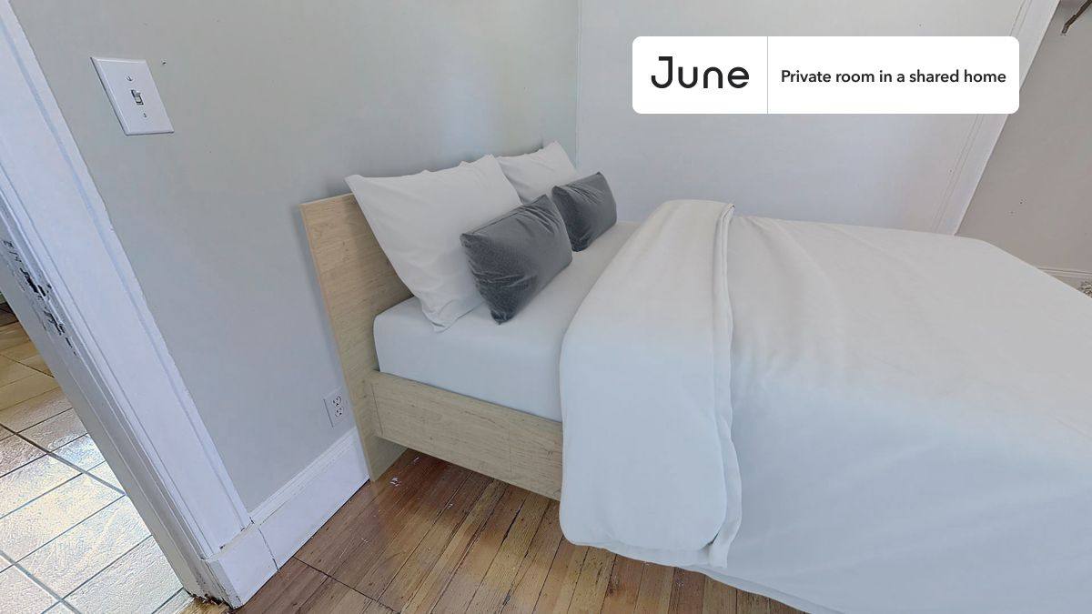 Apartment for rent at 132 Chiswick Rd, Brighton, MA 02135