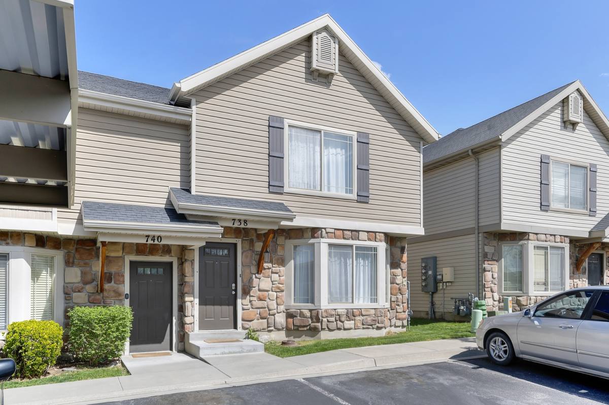 Townhouse for rent at 738 N Blackhorse Dr, Spanish Fork, UT 84660