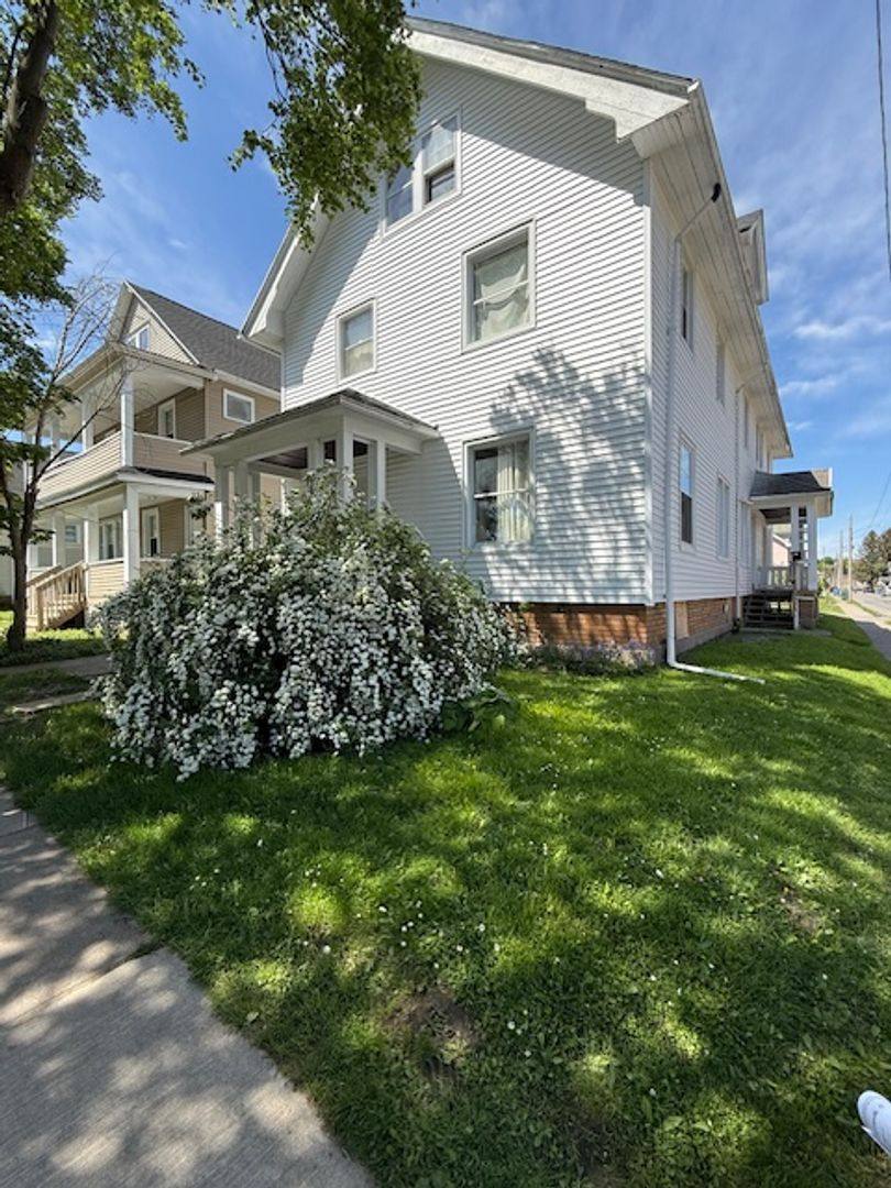 Apartment for rent at 1321 N St, Rochester, NY 14621