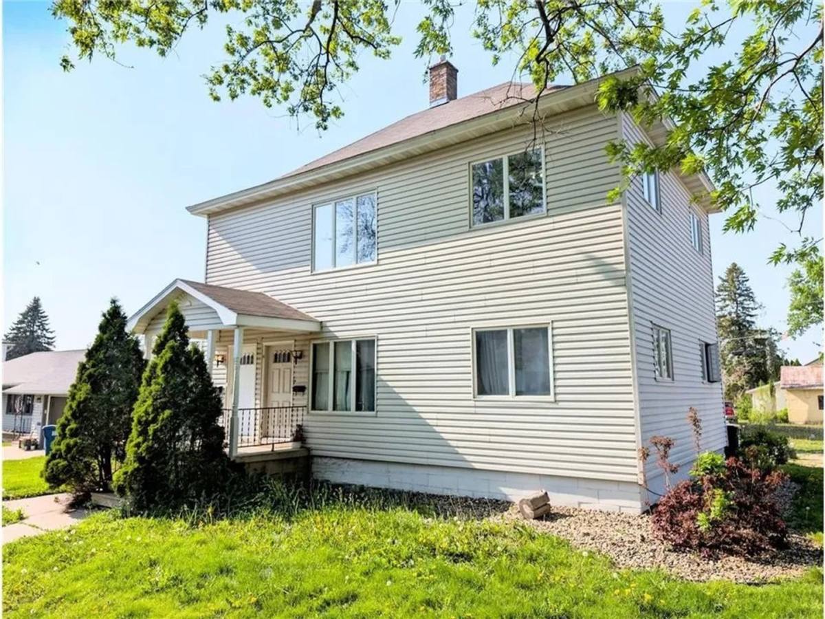 Apartment for rent at 430 3rd St, Kenyon, MN 55946