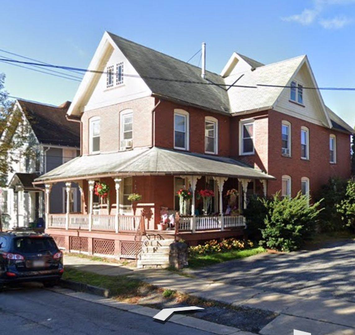 Apartment for rent at 116-116 1 2 2nd St, Lock Haven, PA 17745