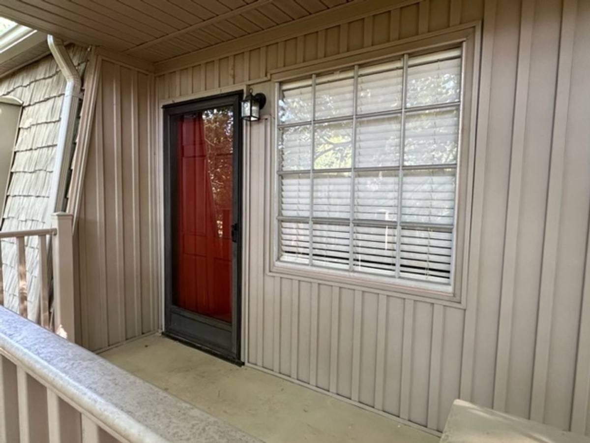 Apartment for rent at 3820 Country Club Rd, Winston Salem, NC 27104