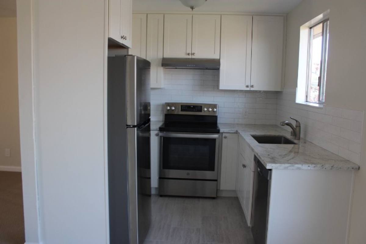 Apartment for rent at 400 Richmond Dr, Millbrae, CA 94030