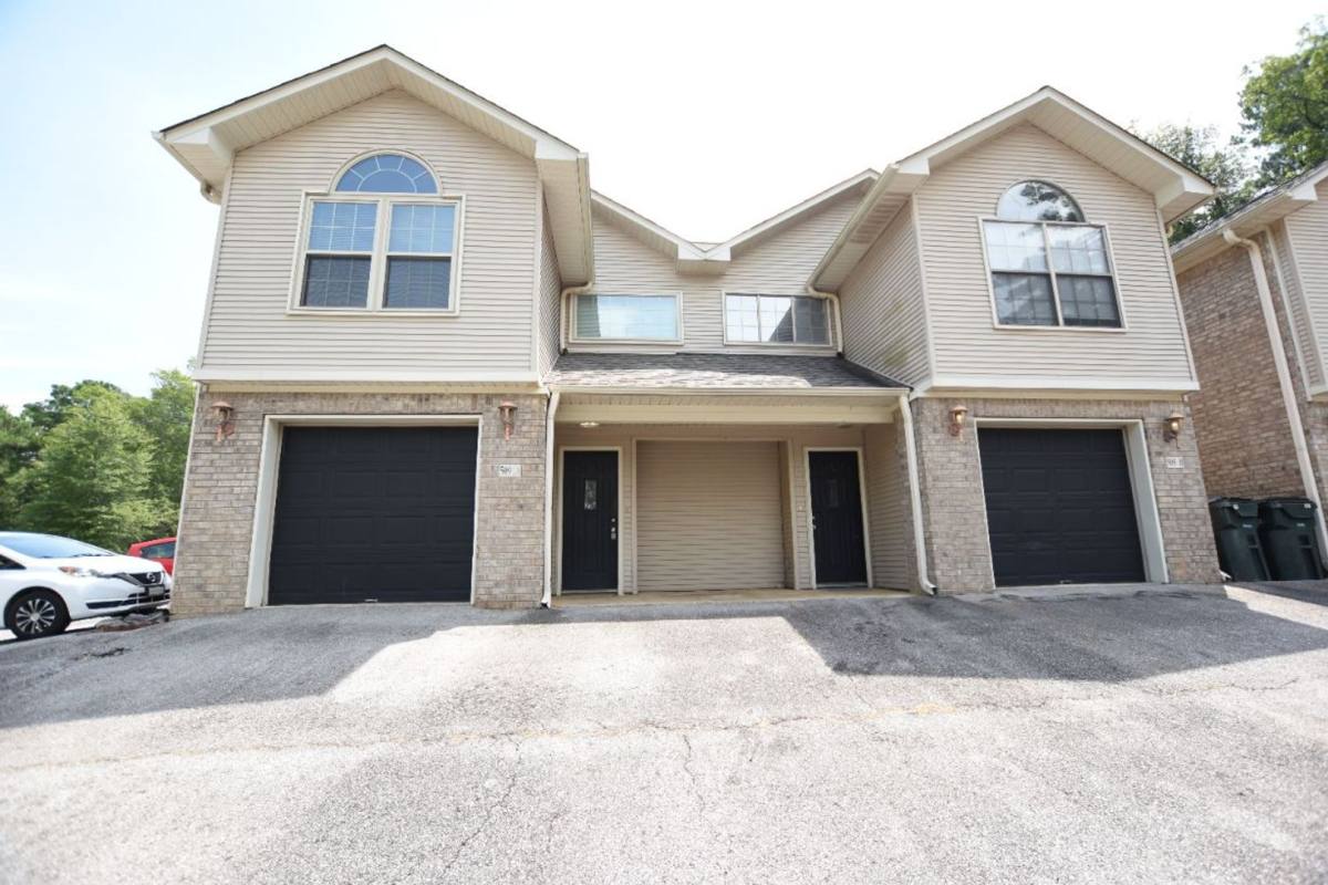 Townhouse for rent at 509-511 Grand Point, Hot Springs National Park, AR 71901