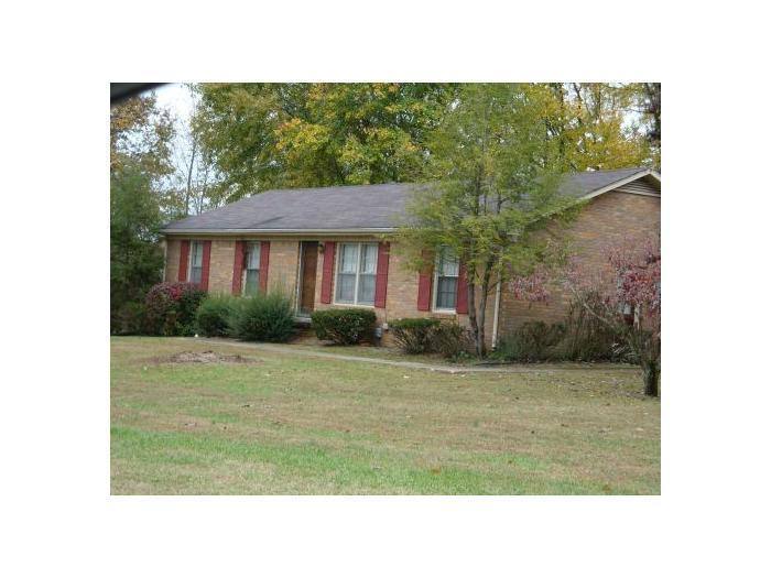 House for rent at 328 Welchwood Dr, Clarksville, TN 37040
