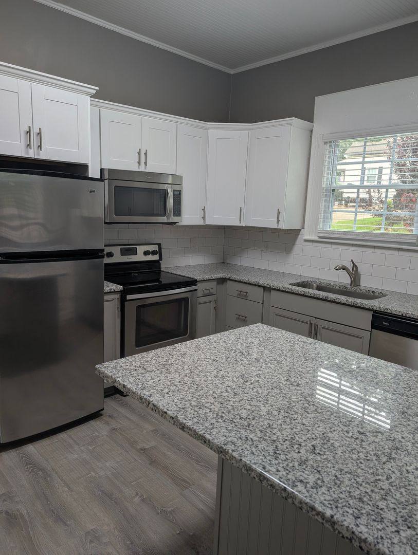 Apartment for rent at 360 N Main St, Mount Holly, NC 28120