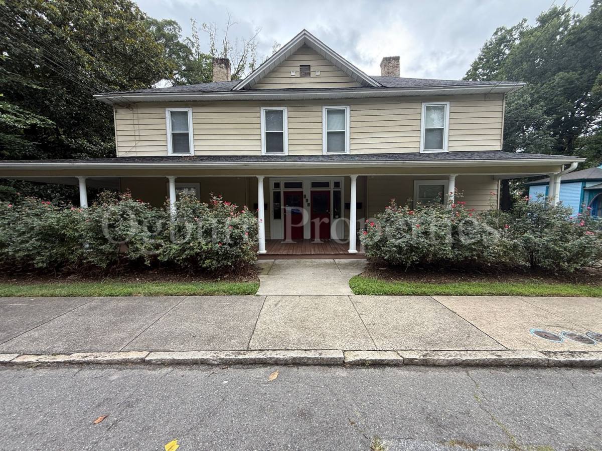 Apartment for rent at 235 W End Blvd, Winston Salem, NC 27101