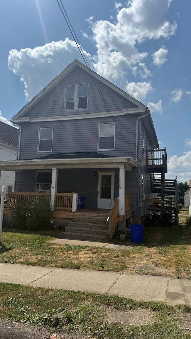 Apartment for rent at 711 Carlisle, New Castle, PA 16101