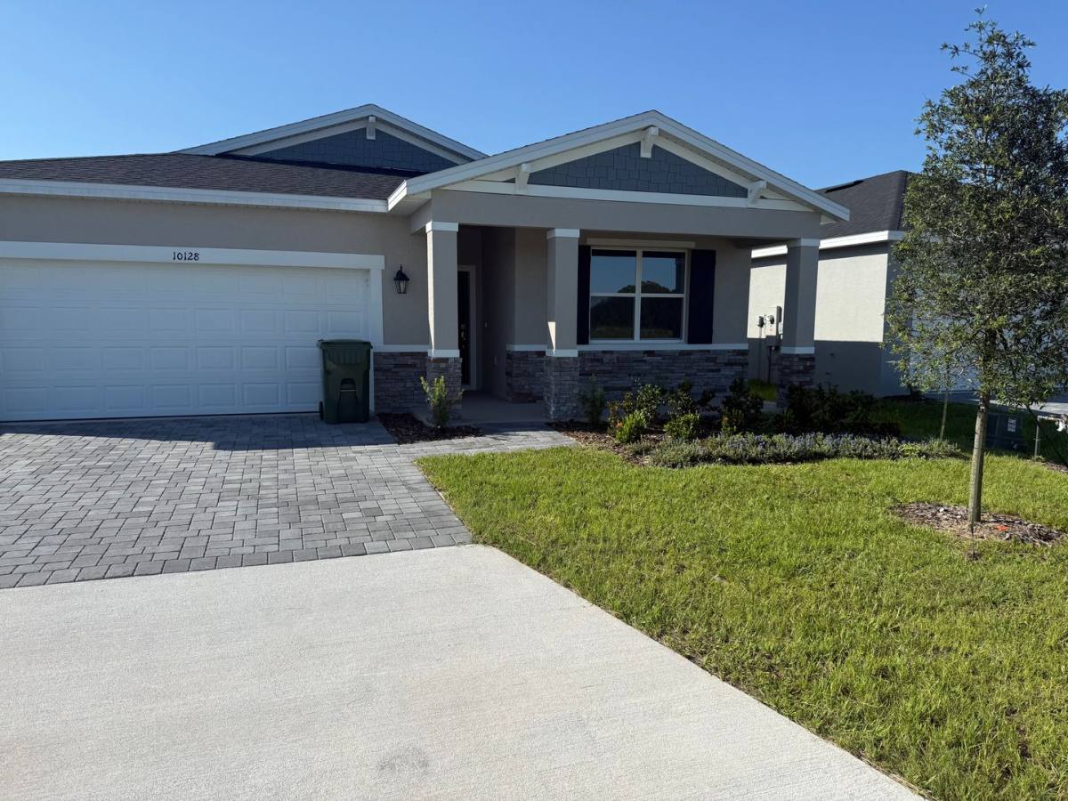 House for rent at 10128 Huntingnet Way, Leesburg, FL 34748