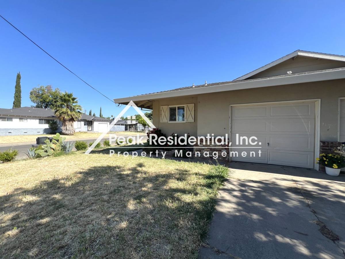 House for rent at 3101 Gardendale Rd, Sacramento, CA 95822