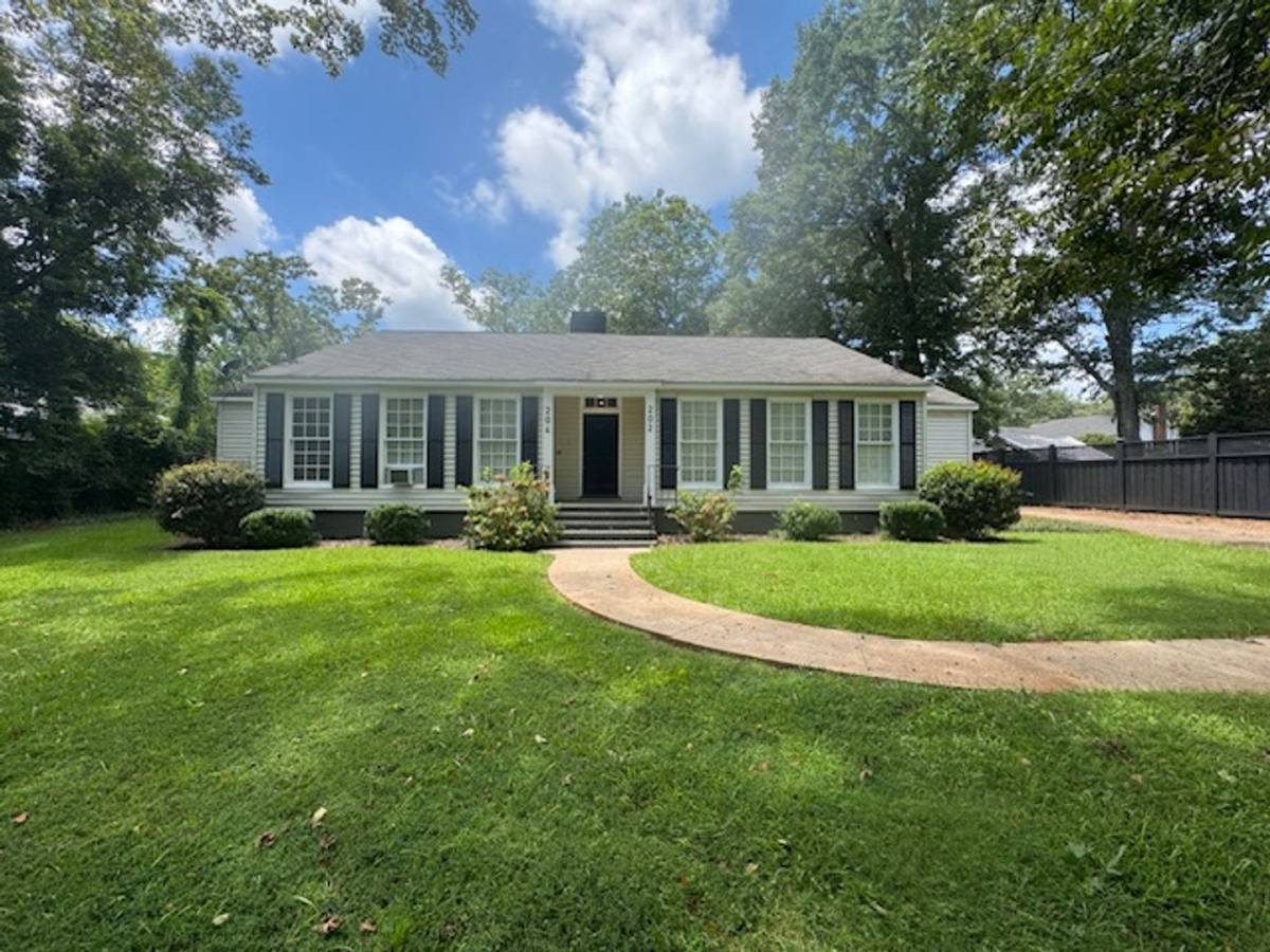 Apartment for rent at 202 & 204 Jefferson St, Lagrange, GA 30240